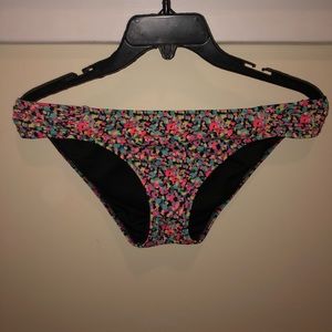 VICTORIA SECRET BOTTOMS